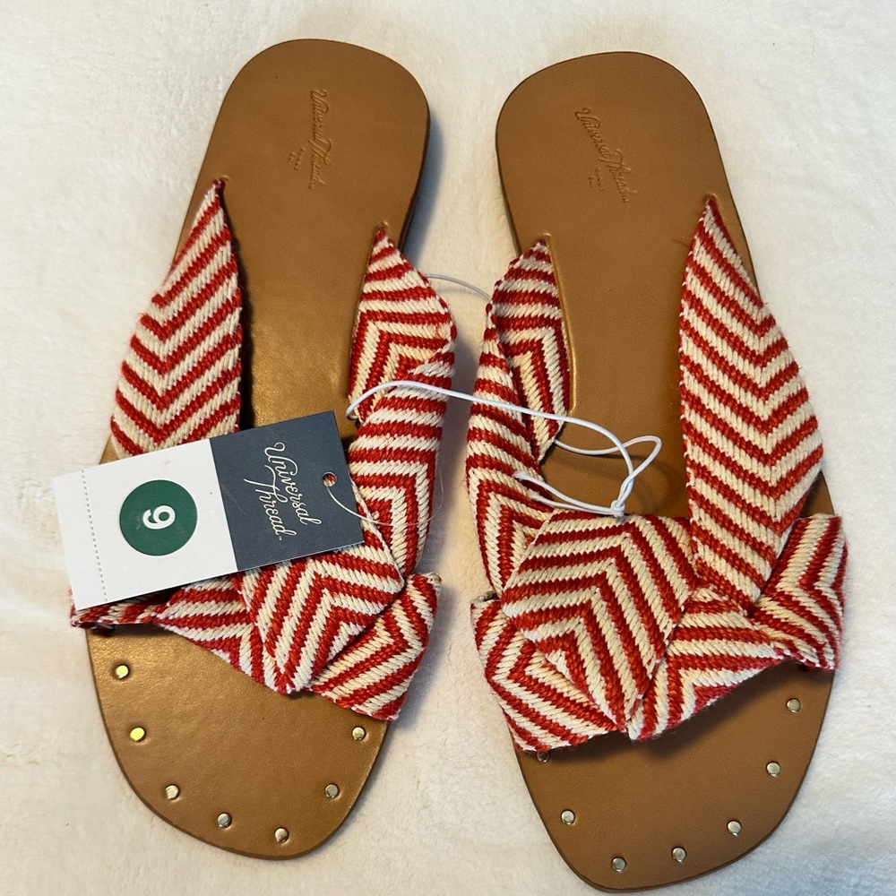 Brand new universal thread’s sandals